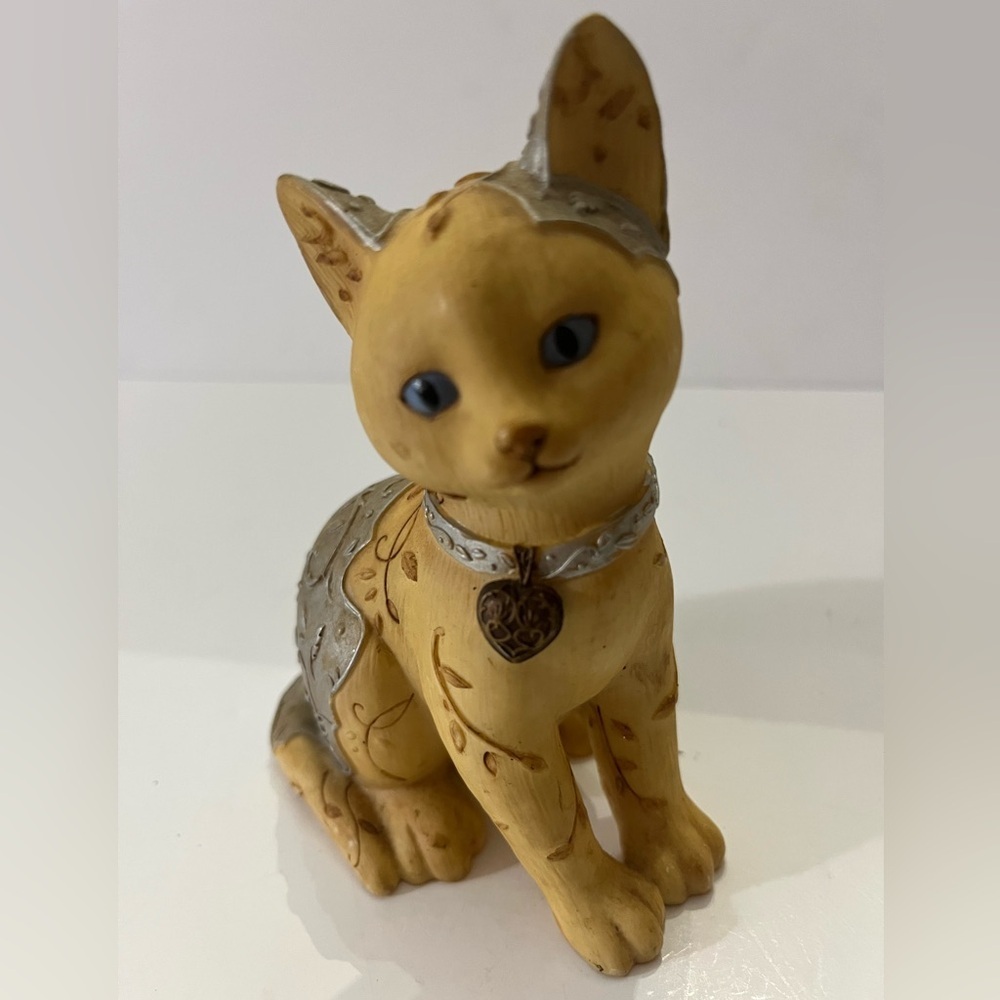 Elements Cat Figurine 2007 Pavilion Gift Company 82083
Cat Lovers Collectible